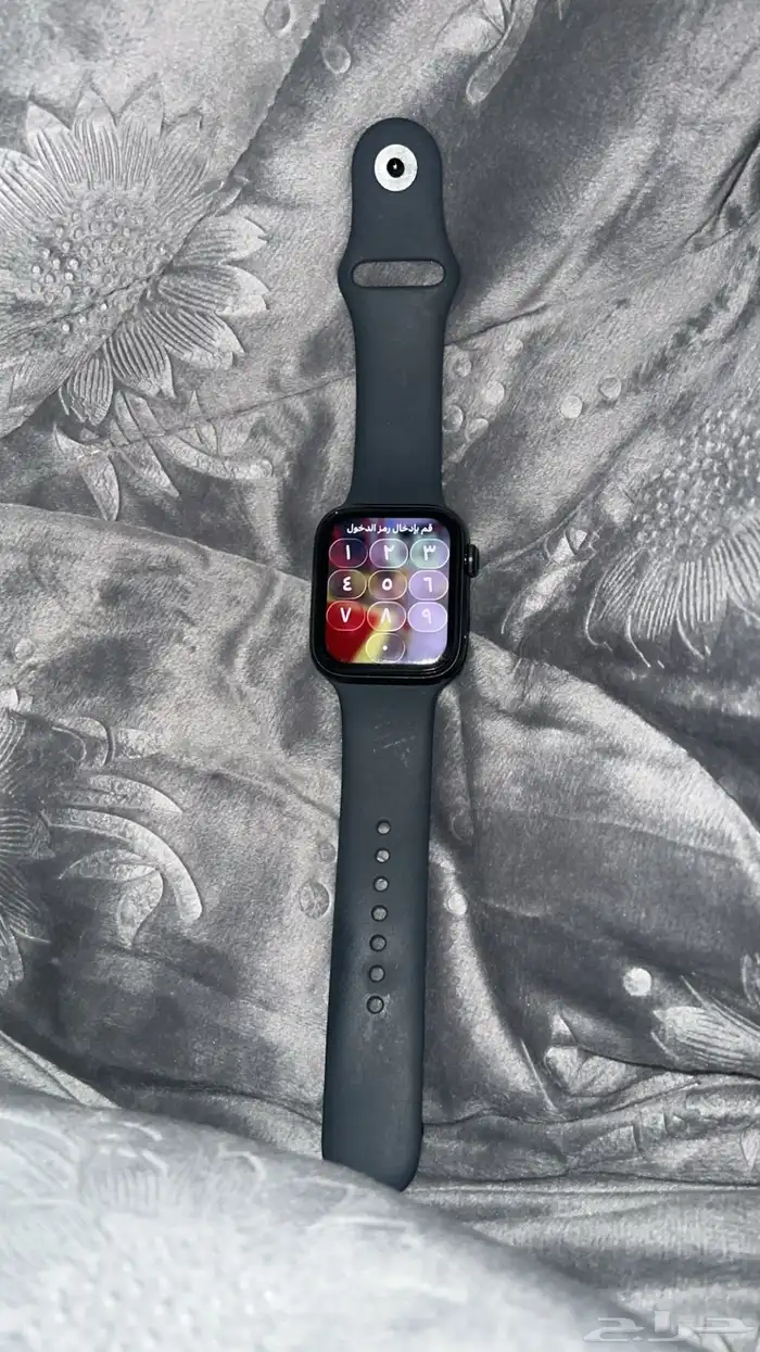 ساعة ابل se3 مقاس 44 0