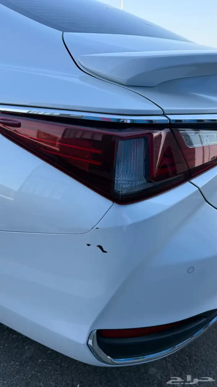 للبيع لكزس 2023 ES 250 فل كامل 5