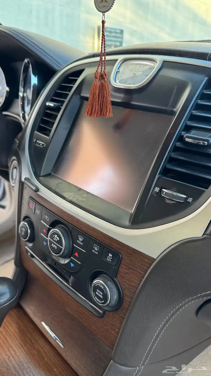 كرايسلر c300 اكزقتيف 2013 هيمي 5.7 35