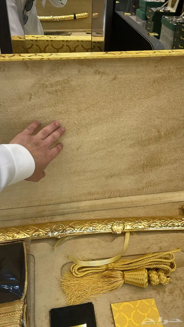 هدايا زواج ترقية تقاعد تكريم بشوت سيف درع تخرج 50