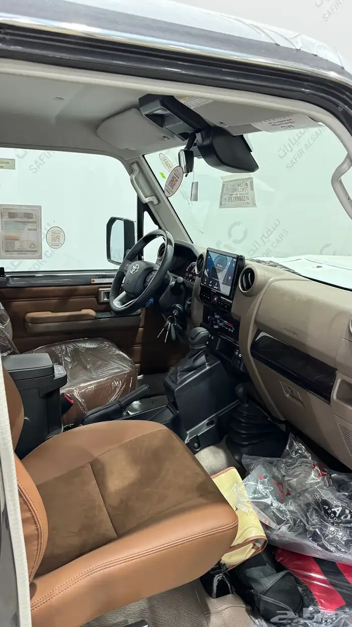 تويوتا   شاص 2025 - ديزل - تماتيك - فل كامل - رمادي - سعردي 7