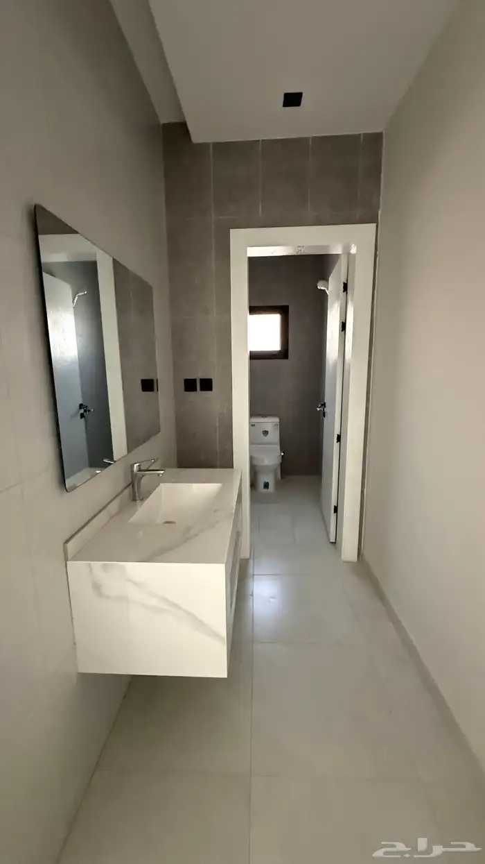 للبيع شقة فاخرة حي الريان الافراغ فوري 30