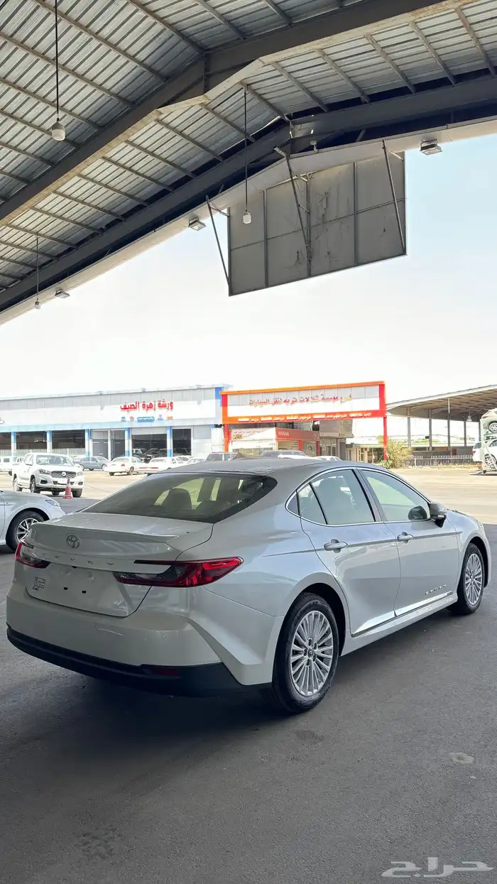 تويوتا كامري 2025 بنزين LE فتحة سقف بصمة سعودي بطاقة جمركية 3