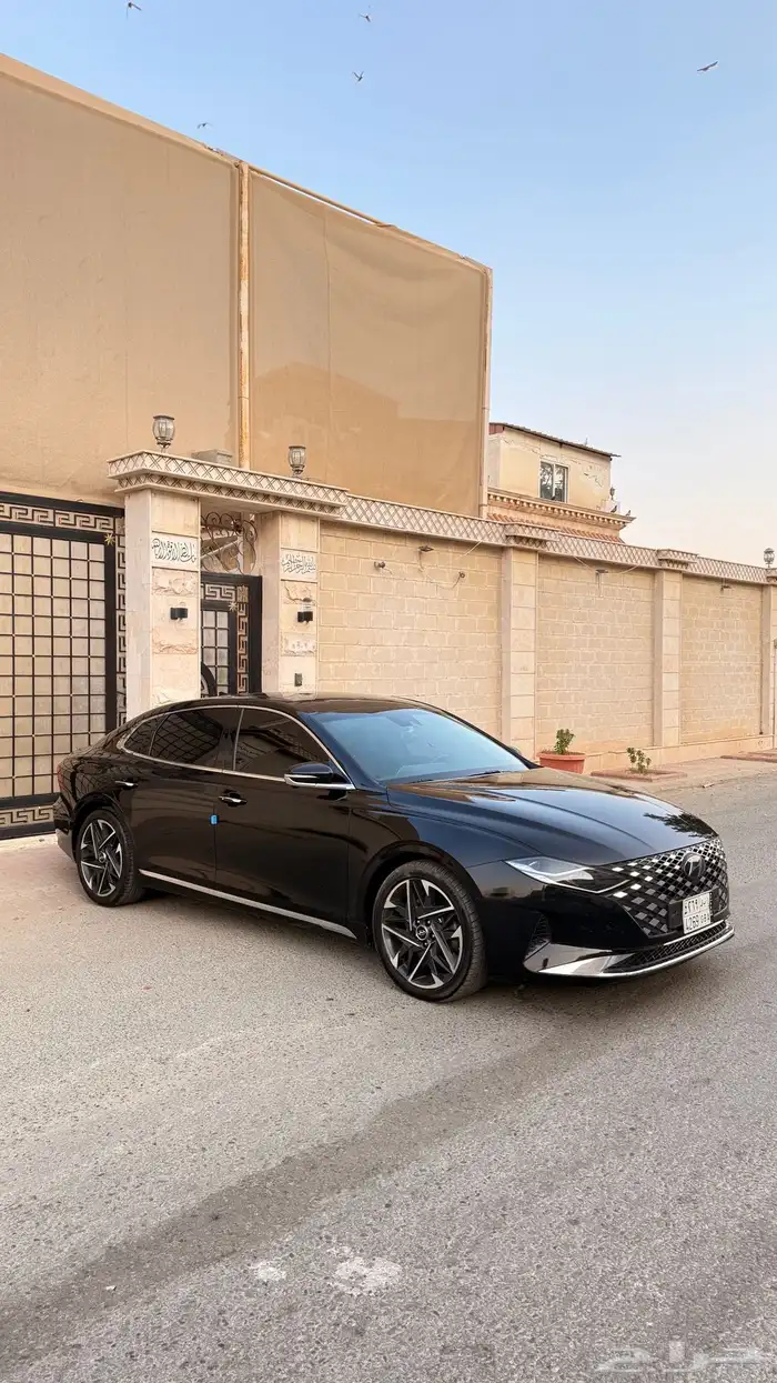 هونداي ازيرا 2020 ( بنزين) v6 فل كامل بانوراما 2