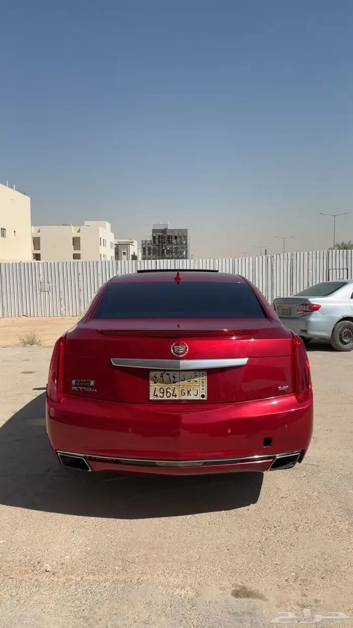 للبيع كاديلاك Xt4 platinum او بدل مناسب 2