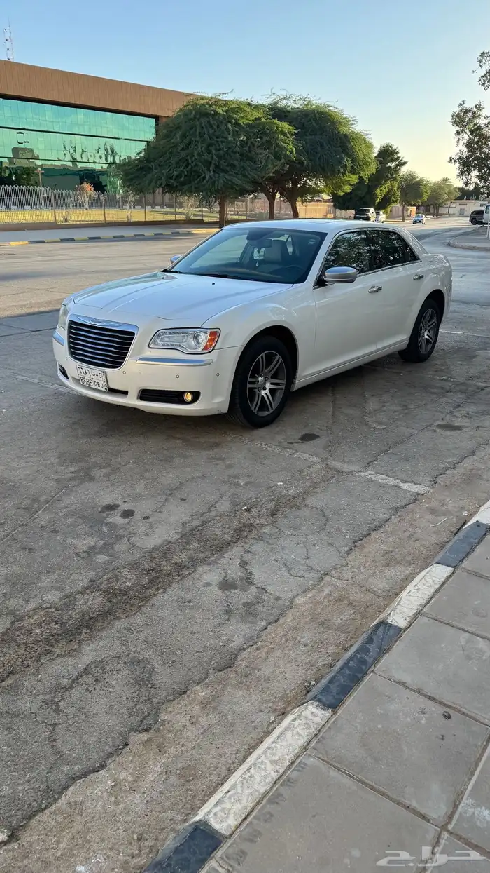 كرايسلر c300 اكزقتيف 2013 هيمي 5.7 1