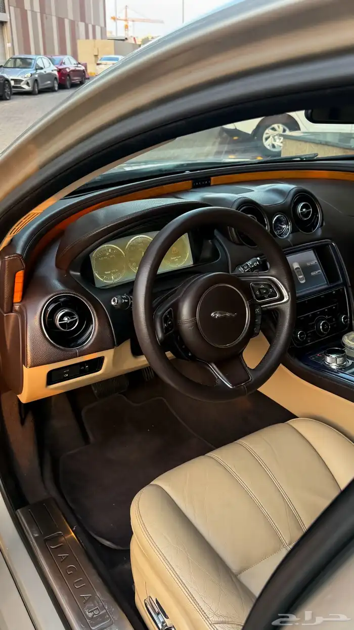 جاكوار xj لارج 2011 7