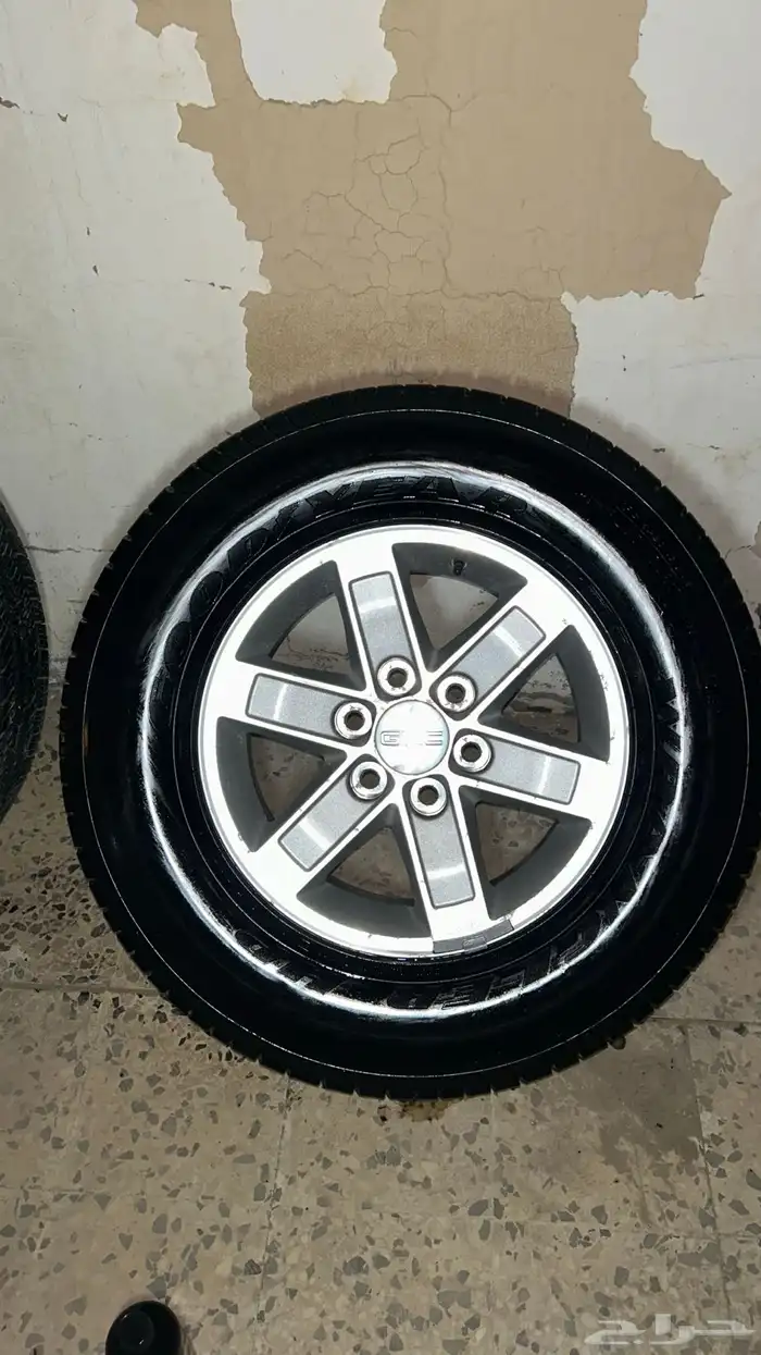 جنوط GMC أصلية وكالة مخزنة من 2012 ونظيفة جدا 0