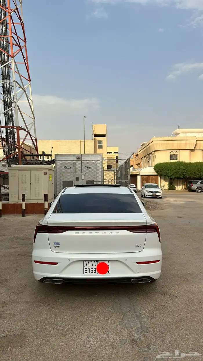 بيستون B70 2023 فل كامل شبه اصفار 3