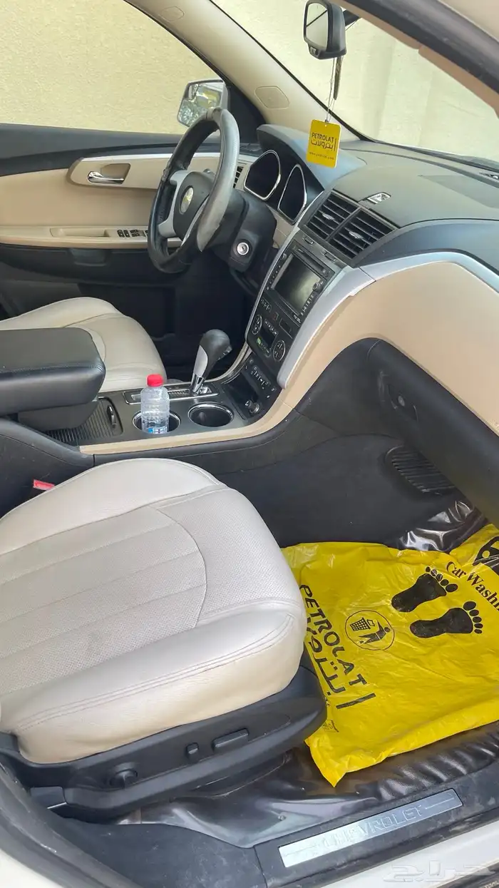 شيفرولية ترافيرس 12