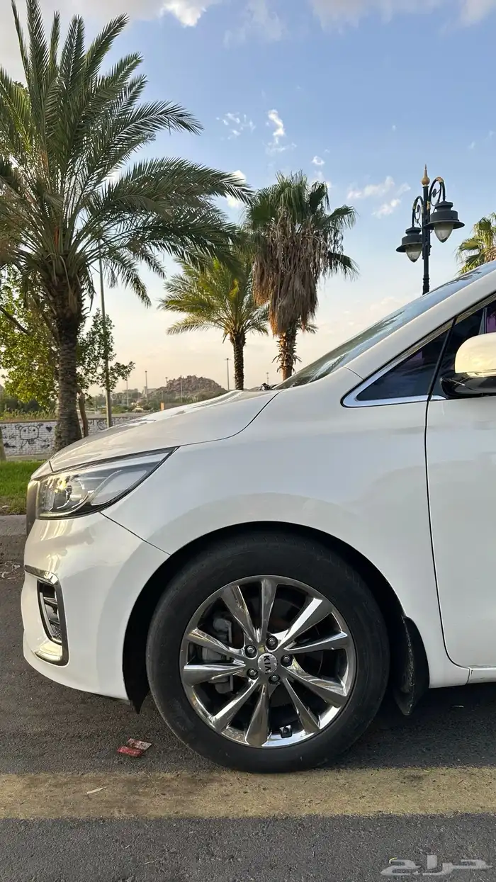 كيا كرنفال ديزل فل كامل 2