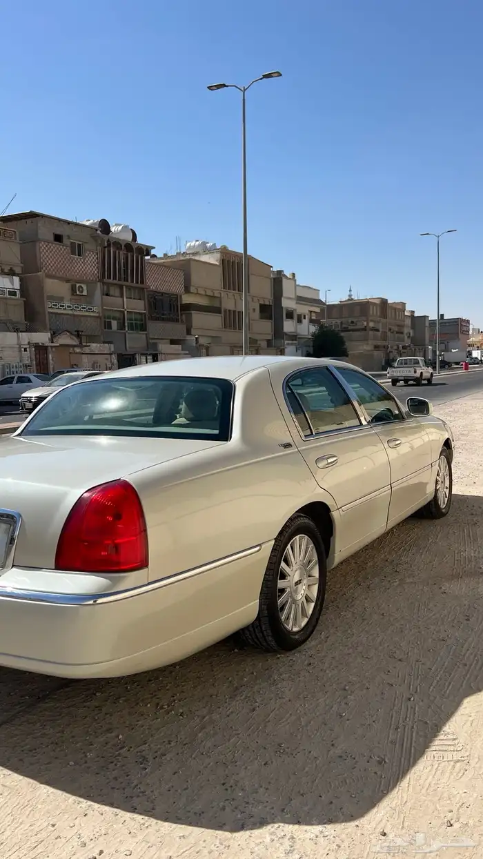 لينكولن تاون كار ليمتد 2006 3