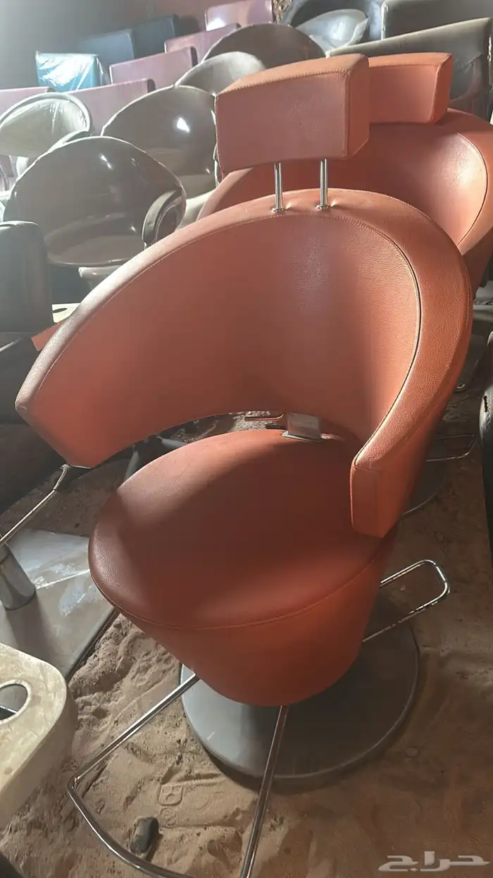 كرسي قص وتساريح ومكياج 400 ريال 2