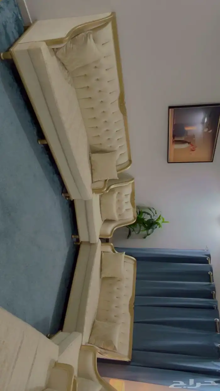 كنب للبيع مع طاولات خدمه 2