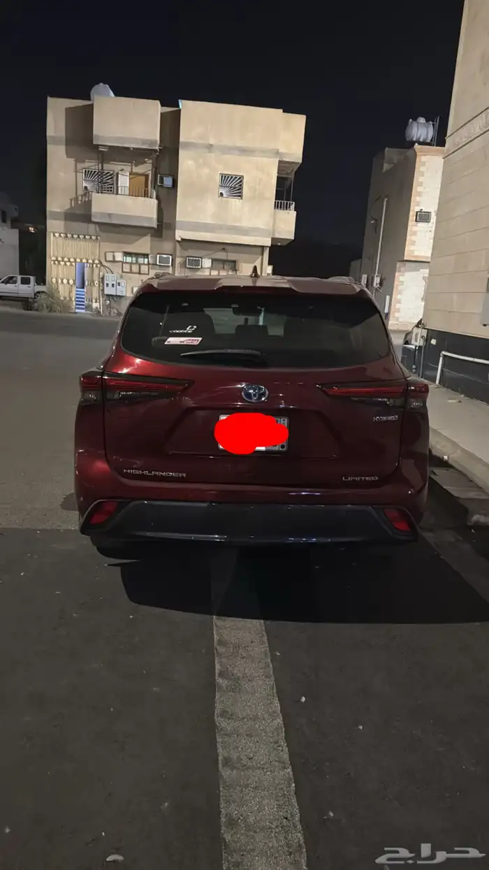تويوتا هايلاندر أحمر 1