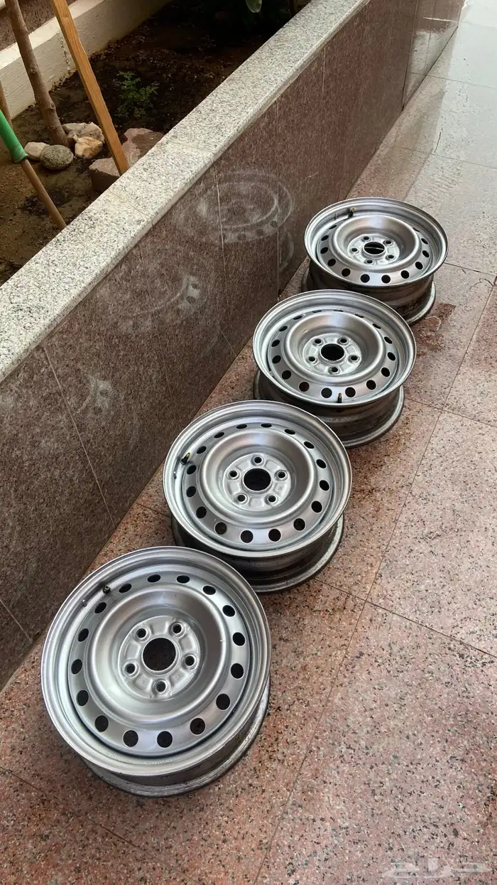 جنوط هايلوكس اصلي مقاس 15 0