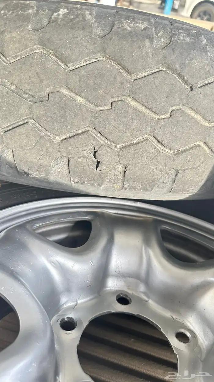 جنوط ديزل مع كفرات دنلوب العدد 5 جنوط 3