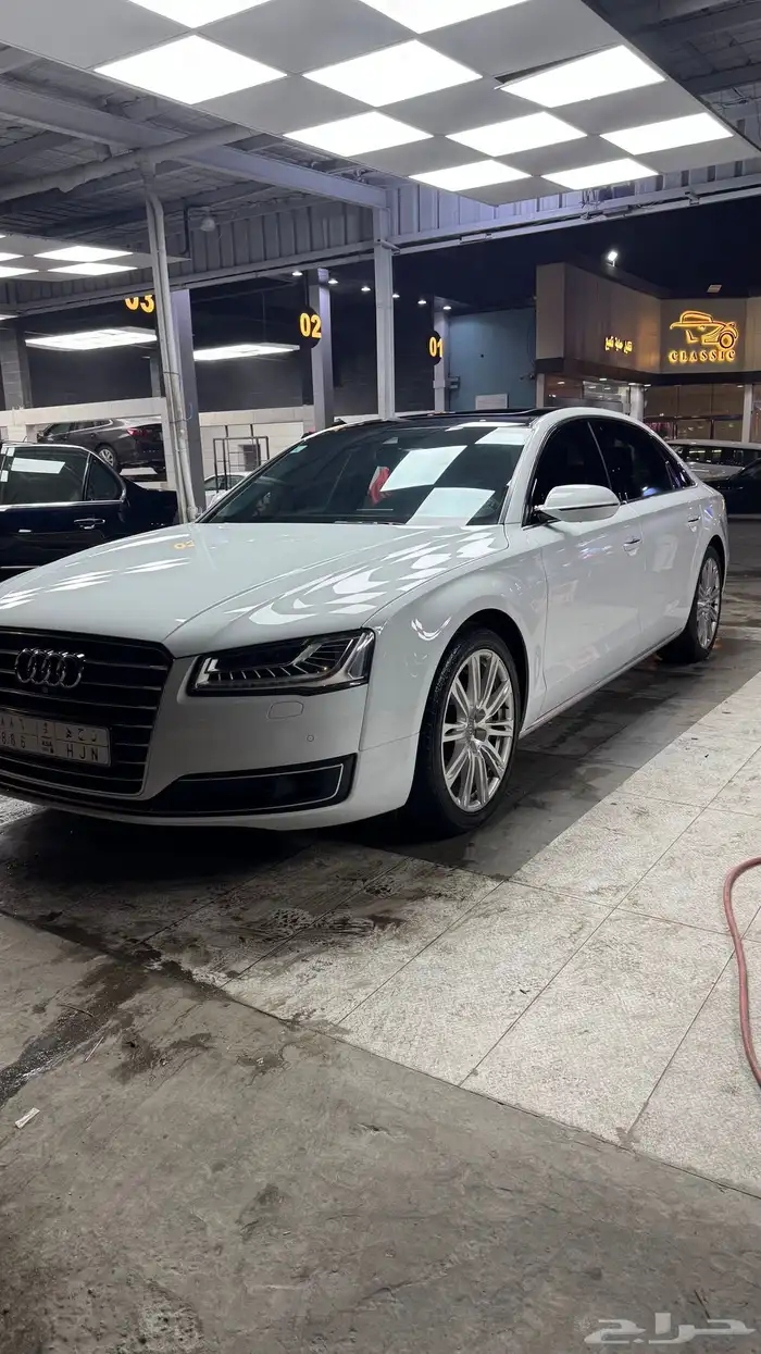 اودي A8 2016 للبيع اعلي فئة بحالة الوكالة تم تخفيض السعر 65