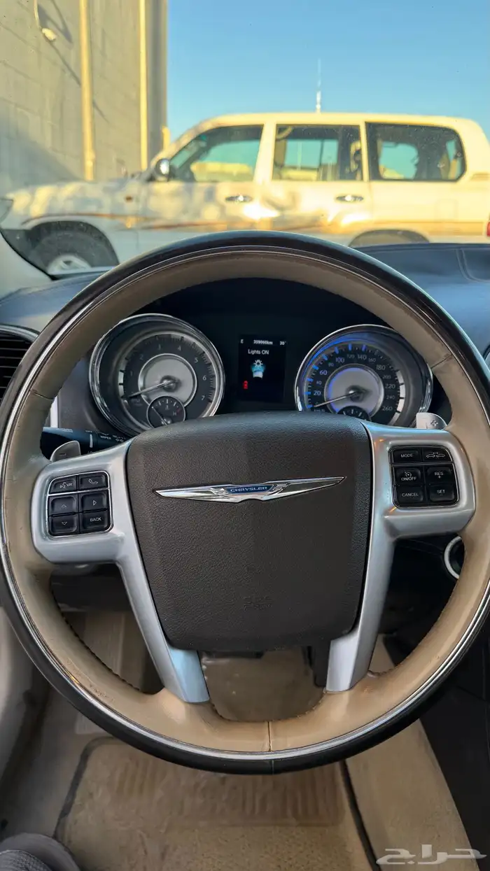 كرايسلر c300 اكزقتيف 2013 هيمي 5.7 23