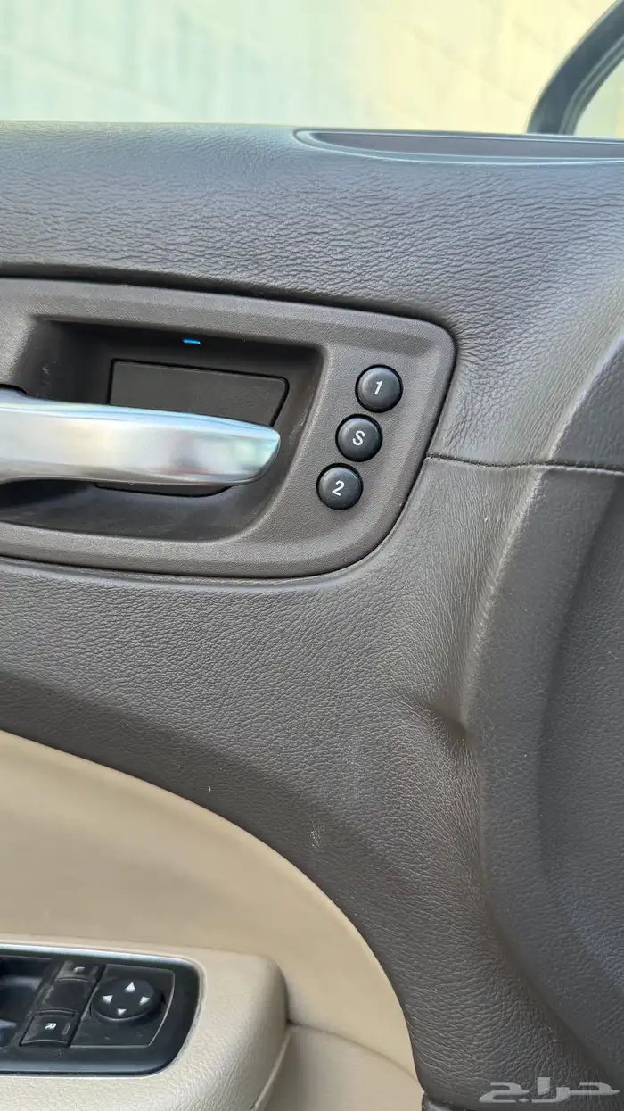 كرايسلر c300 اكزقتيف 2013 هيمي 5.7 38