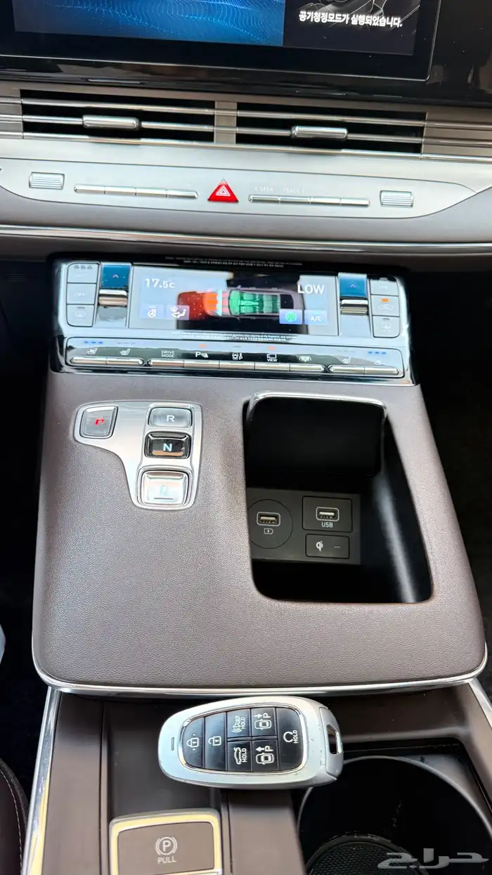 هونداي ازيرا 2020 ( بنزين) v6 فل كامل بانوراما 12