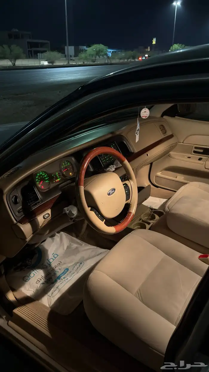 فورد كراون فكتوريا 2011 6