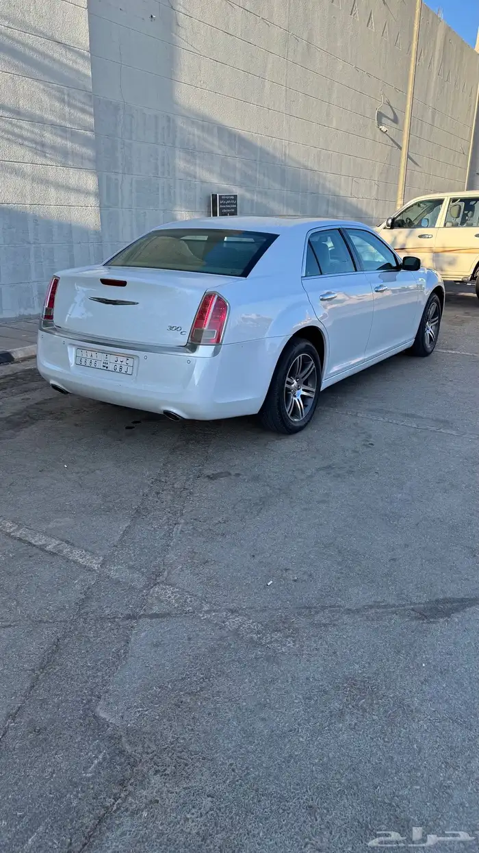 كرايسلر c300 اكزقتيف 2013 هيمي 5.7 3