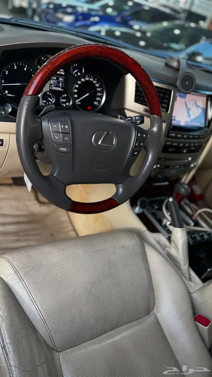 لكزس 2013 LX 570 17