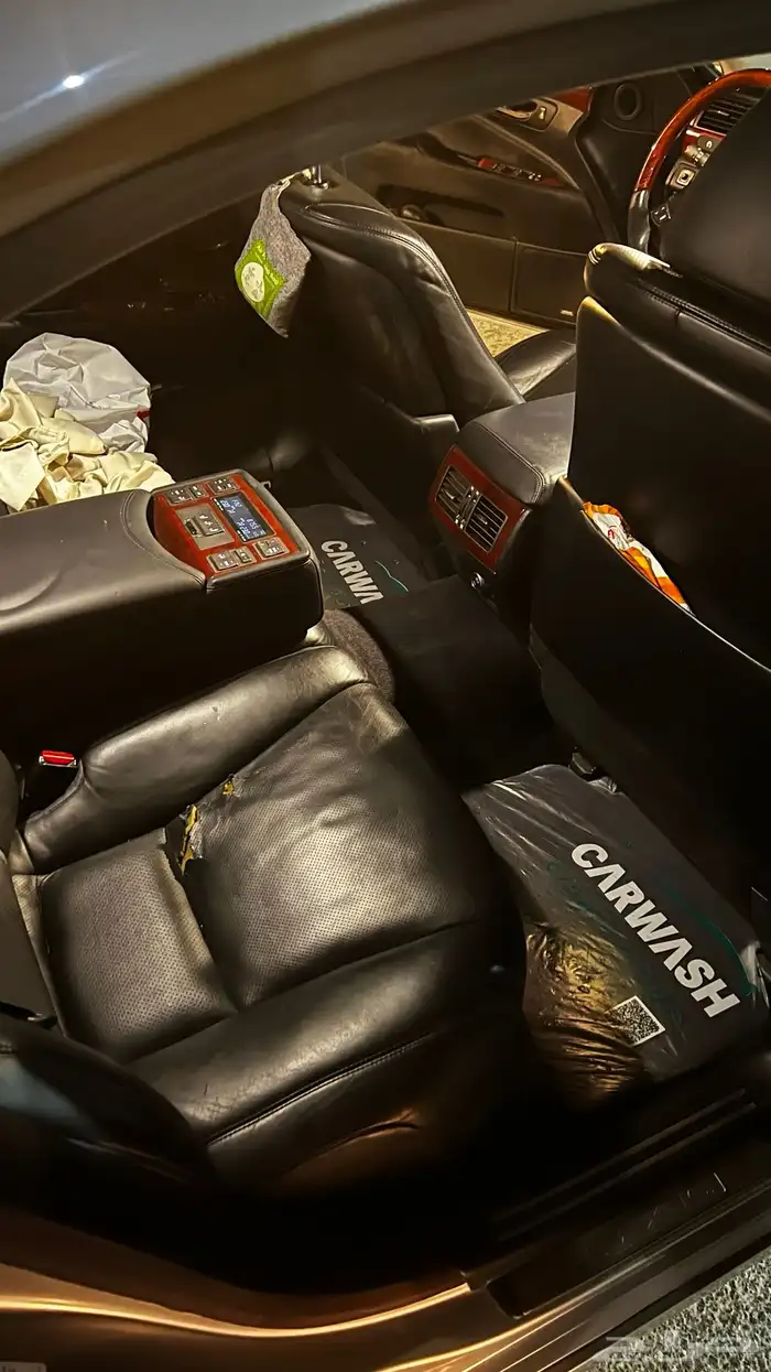 لكزس LS460 وارد كوريا لوحات امراتيه 16