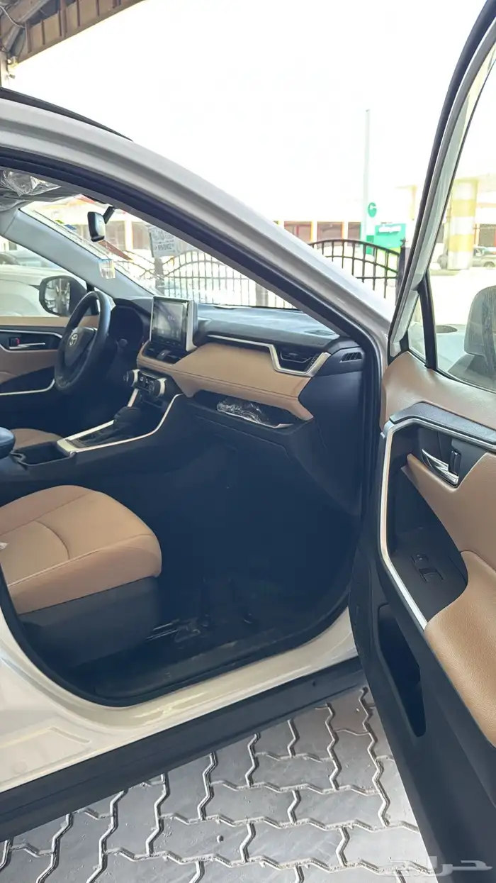 تويوتا راف فور XLE بنزين 2025 8