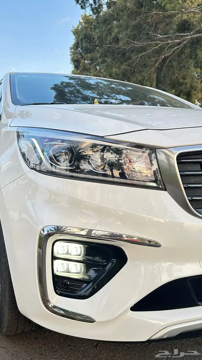 كيا كرنفال ديزل فل كامل 10