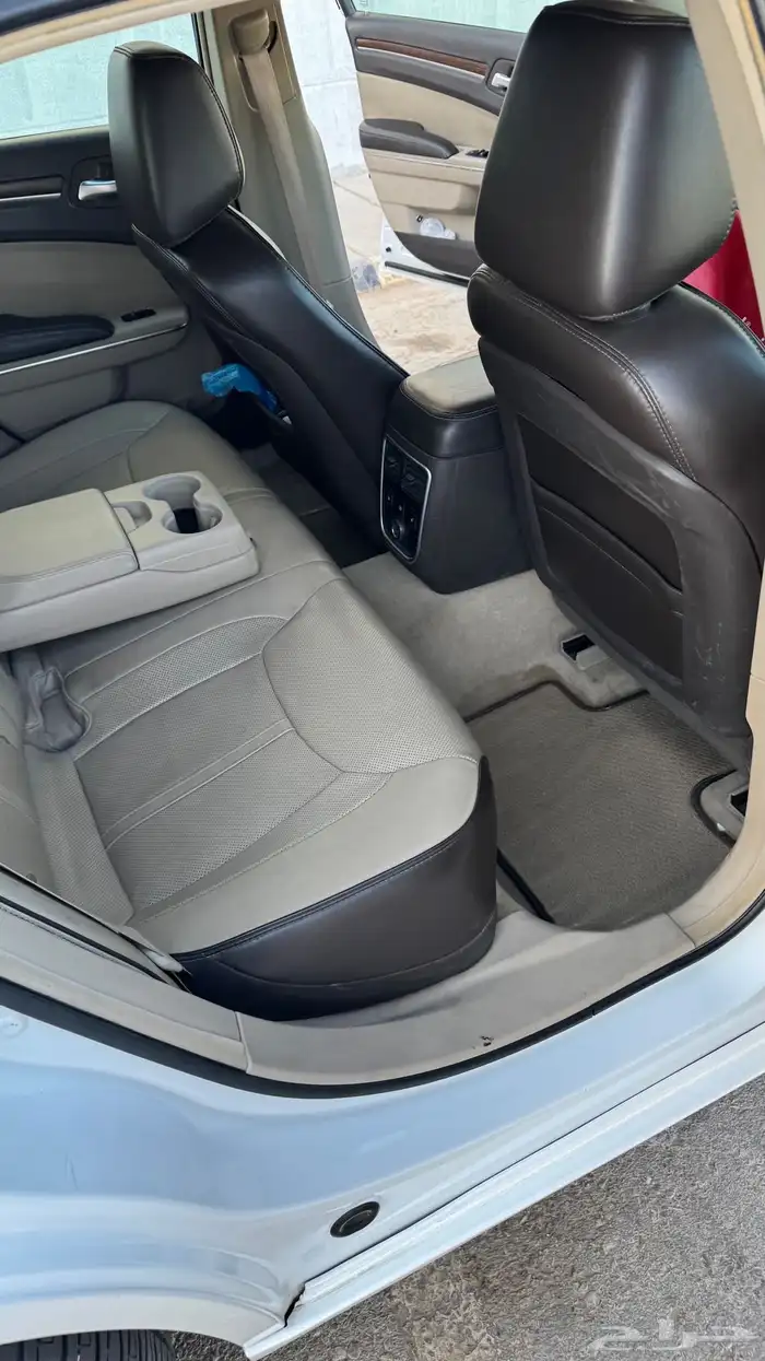 كرايسلر c300 اكزقتيف 2013 هيمي 5.7 29