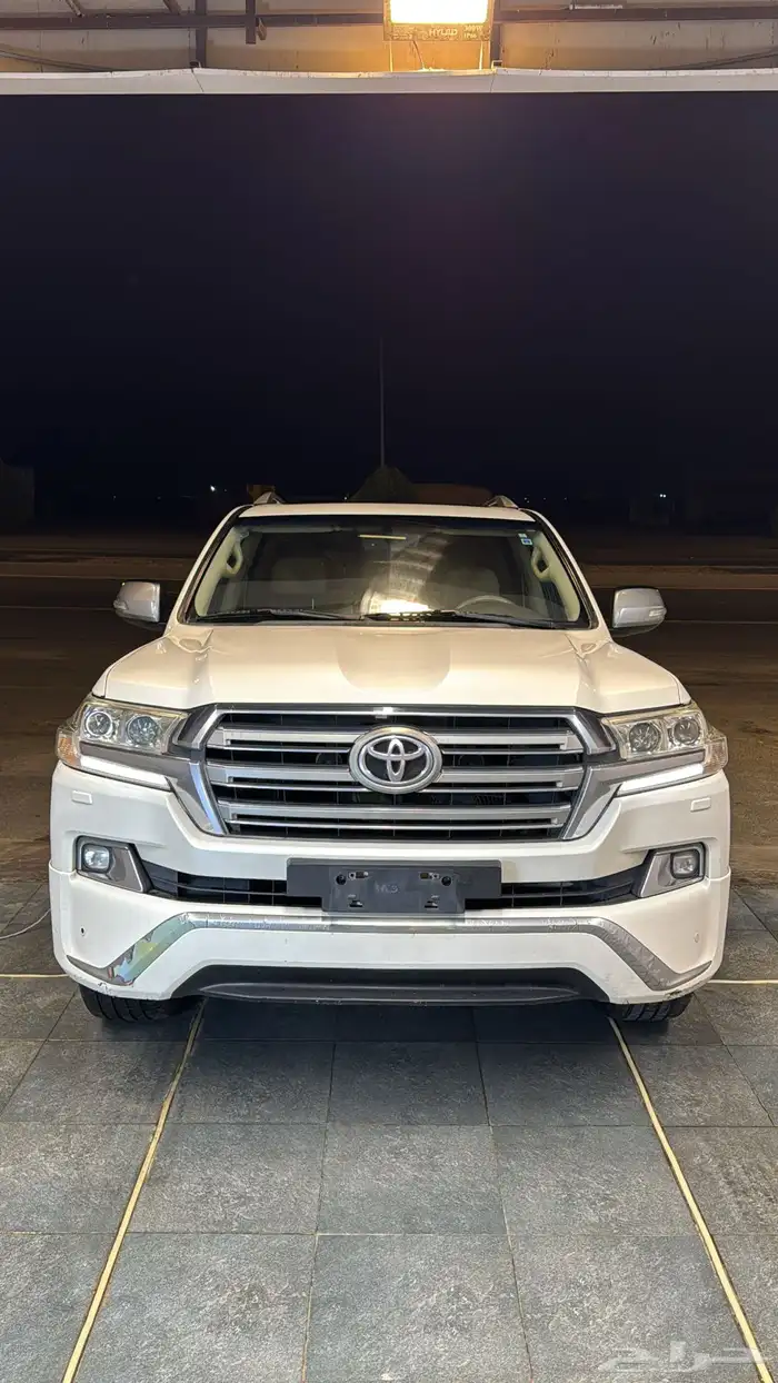 لاندكروزر VXR 10