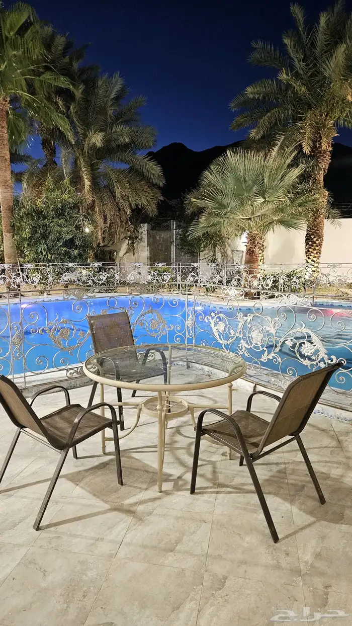 استراحة لاقينا هوم اشجار وزرع ومسبح 7