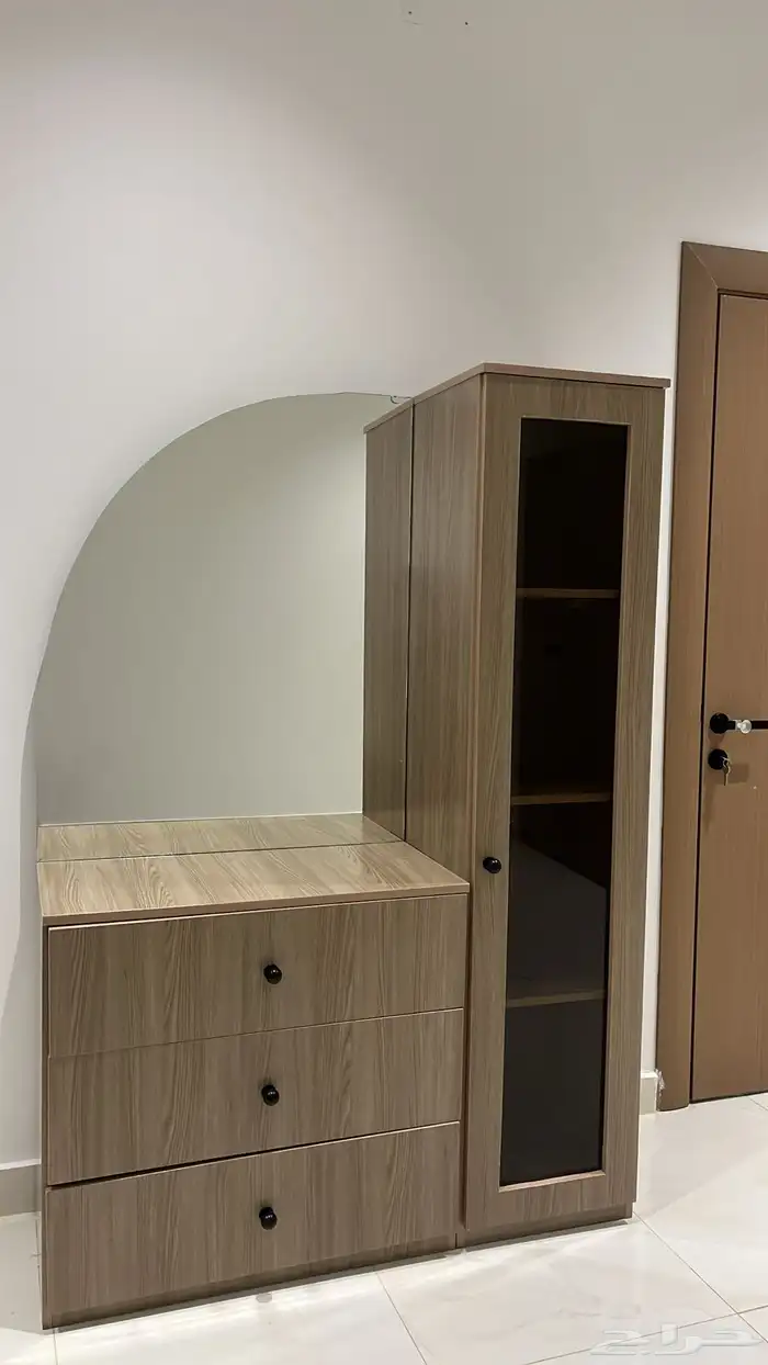 غرفه للبيع عمرها 5شهور جديده 2