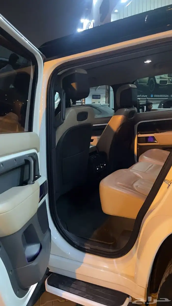 لاند روفر ديفندر 2020 4