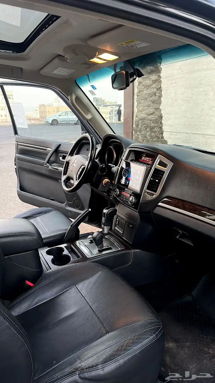 باجيرو 2017 - ربع فل كامل 3.8 . 9