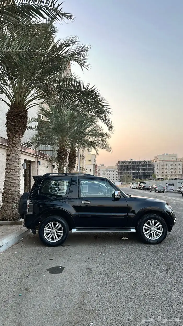 باجيرو 2017 - ربع فل كامل 3.8 . 2