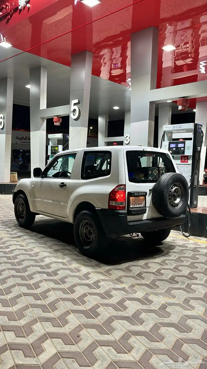 باجيرو حكومي 2004 مجهز 1