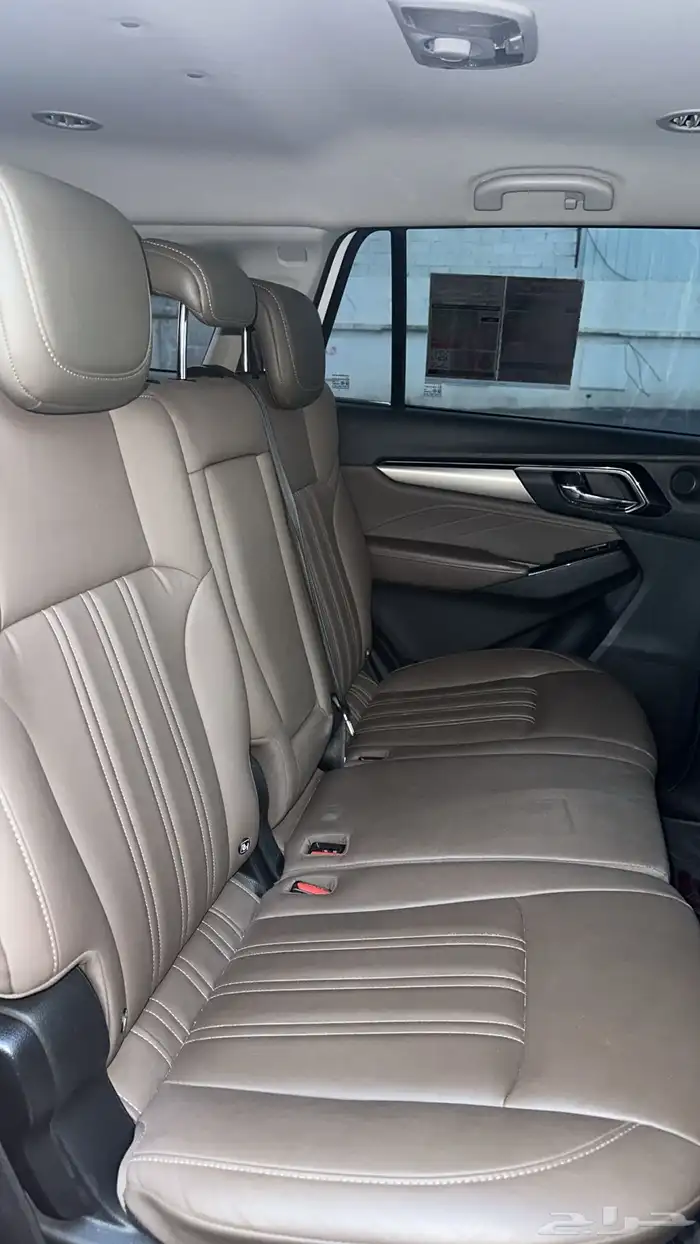 ايسوزو mux دبل فل كامل شبه الصفر 10