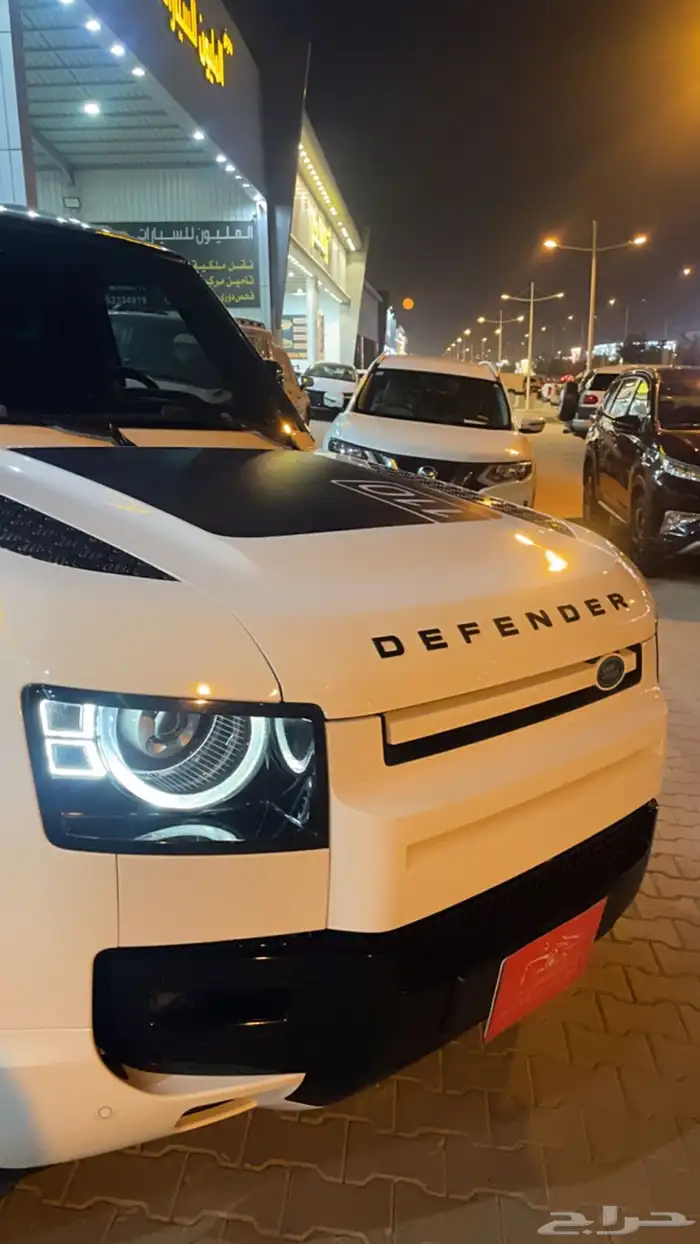 لاند روفر ديفندر 2020 10