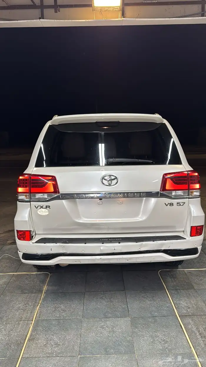 لاندكروزر VXR 11