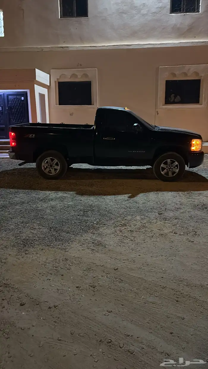 سلفرادو 2010 اسود دبل ارضي 1