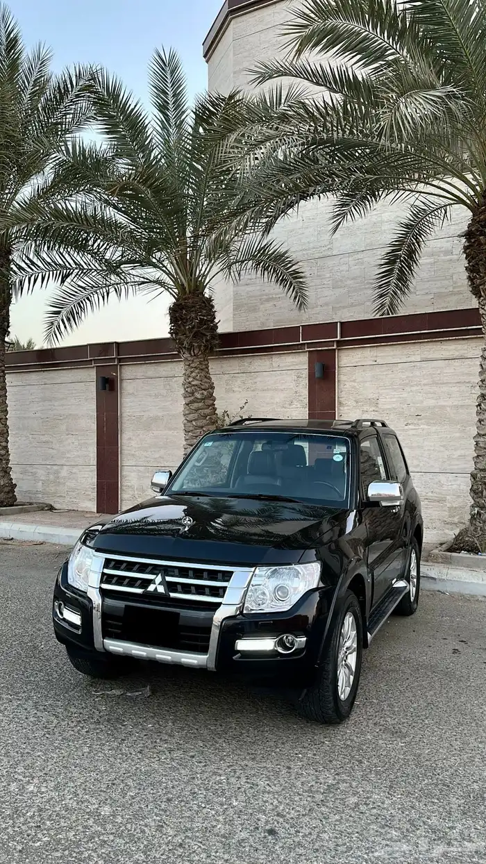 باجيرو 2017 - ربع فل كامل 3.8 . 0