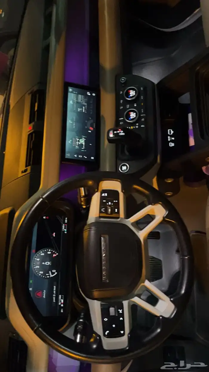 لاند روفر ديفندر 2020 12