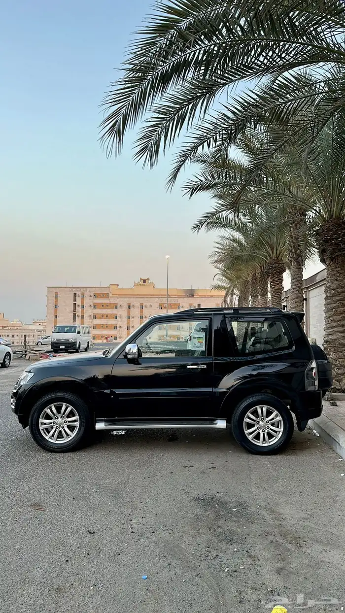 باجيرو 2017 - ربع فل كامل 3.8 . 3