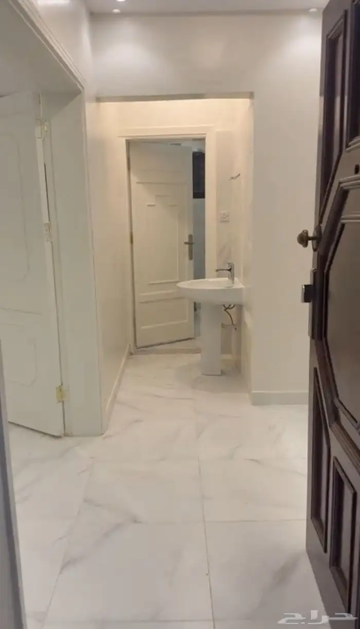 شقة للإيجار 3 غرف   حي الفيصلية (تقاطع صاري مع الستين) 3