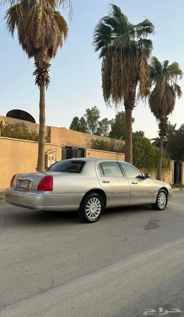 لنكولن تاون كار 2