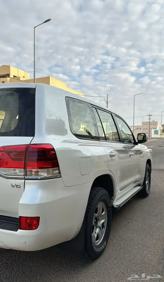 لاندكروزر 2016 8