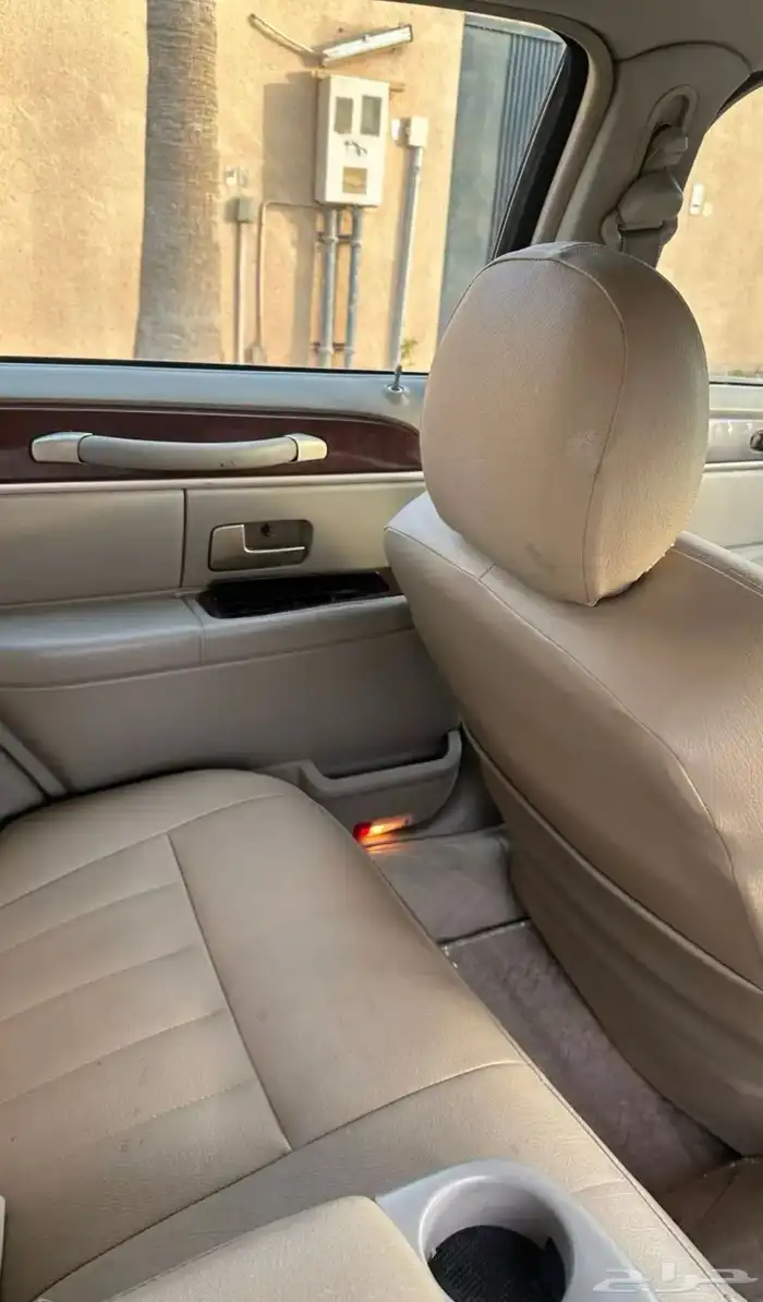 لنكولن تاون كار 13